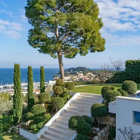 A Pied Terrasse Vue