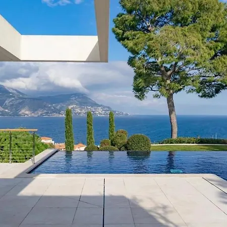 A Pied Terrasse Vue
